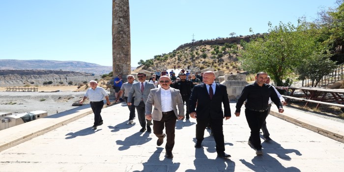 Vali Varol, Cendere Köprüsü’nde incelemelerde bulundu